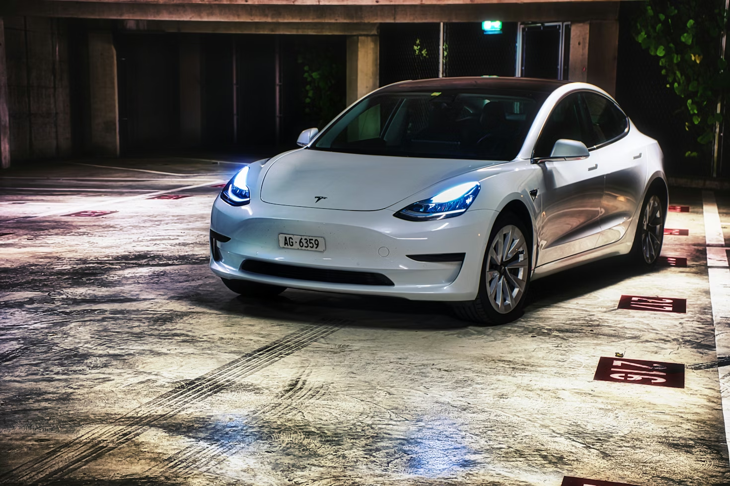 Eier du en Tesla? Da bør du vurdere rustbehandling nå